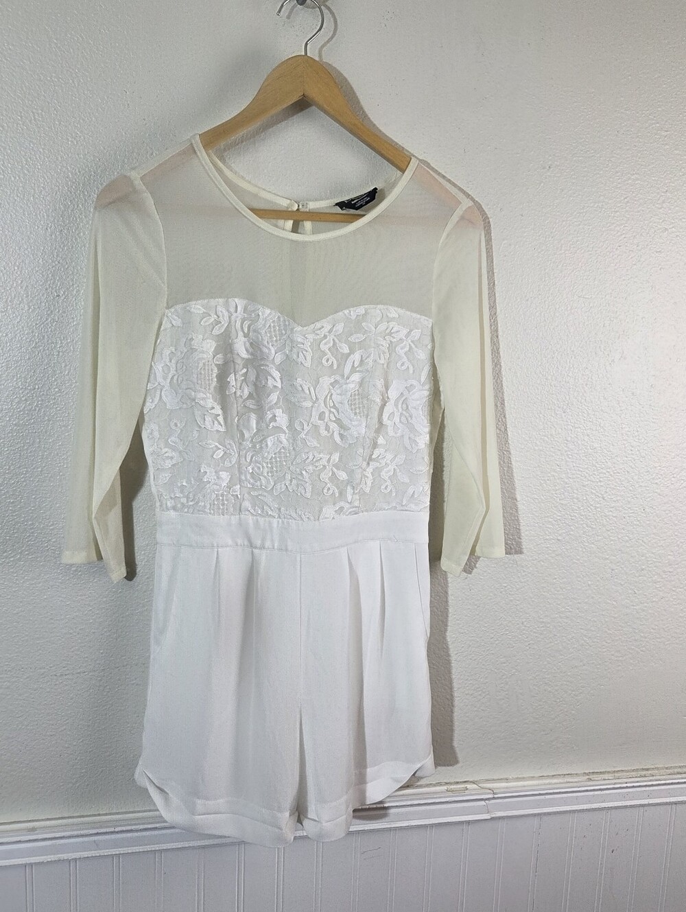 Bebe Festival Ivory Lace Romper S/P Small Petite Sheer Mesh Long Sleeve Floral